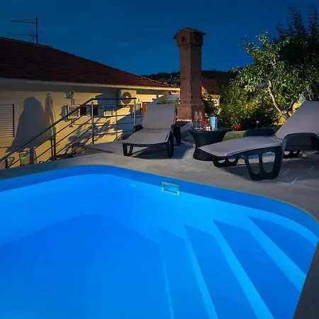 Neresi - Charme Holidays Vila Nerezisca