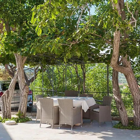 Neresi - Charme Holidays Vila